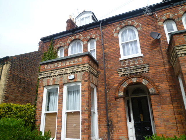 <c:out value='Park Avenue, Hull, HU5 3ER'/>